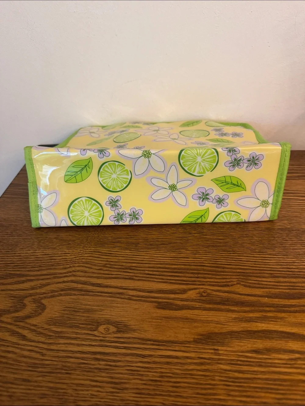 VTG 2006 Avon Naturals Lime Blossom Cosmetic Pouch Bag NWOT